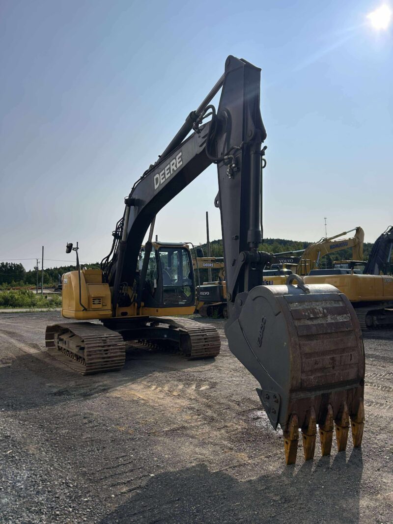Excavatrice John Deere 225D Lc – Image 3