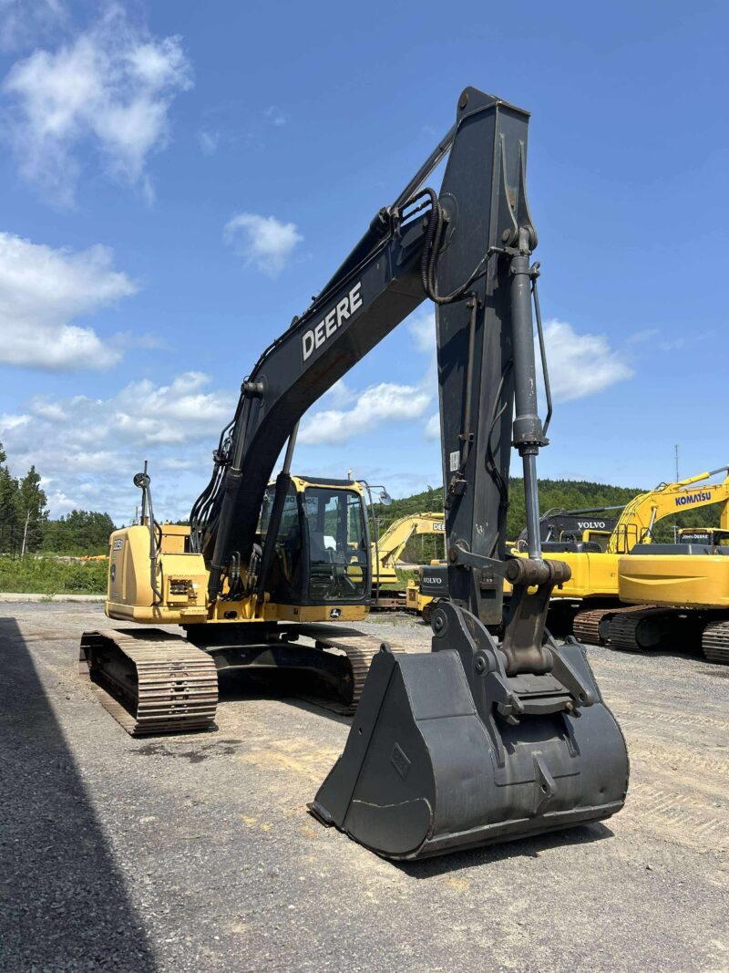 Excavatrice John Deere 225D Lc – Image 3