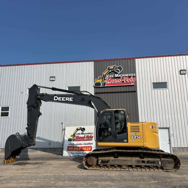 Excavatrice John Deere 225D Lc