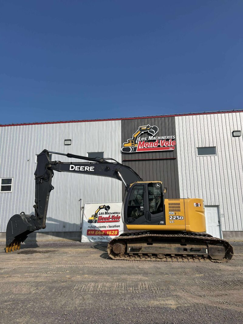 Excavatrice John Deere 225D Lc