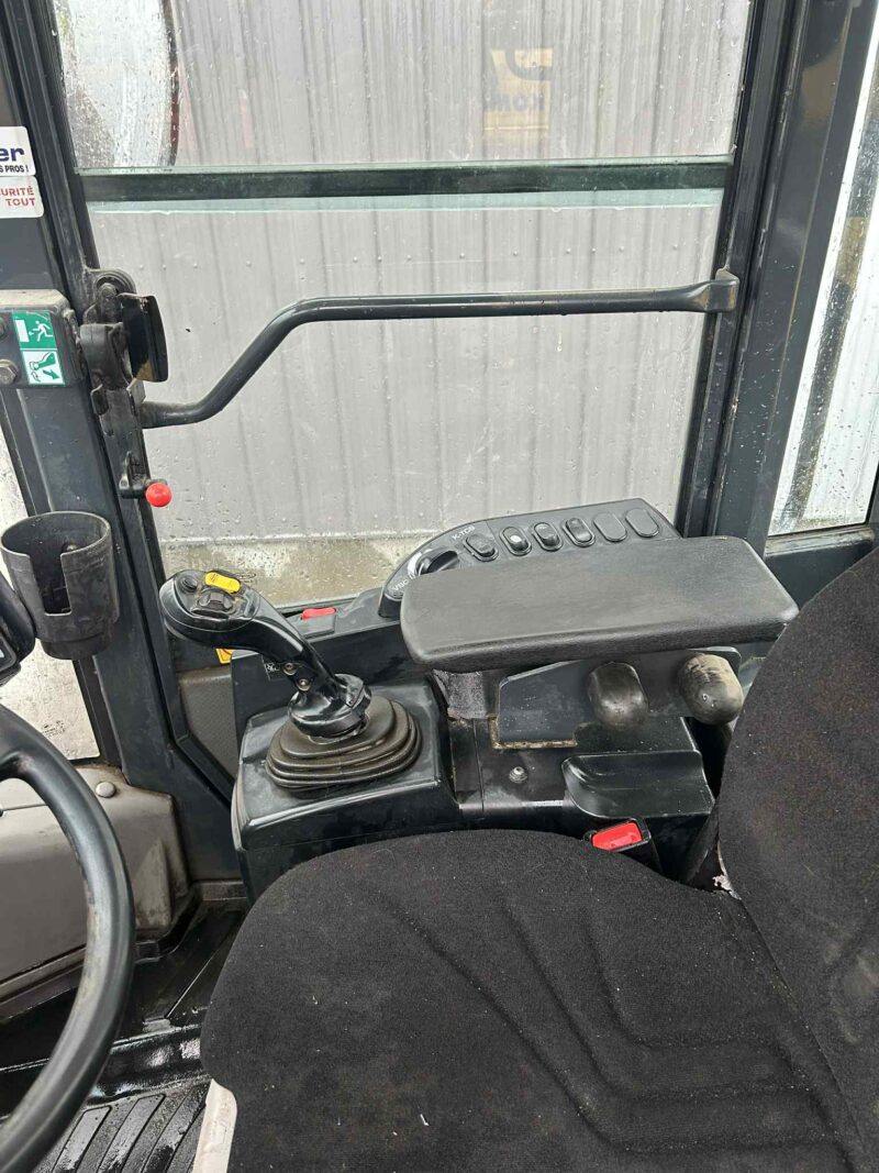Loader komatsu WA320 – Image 8